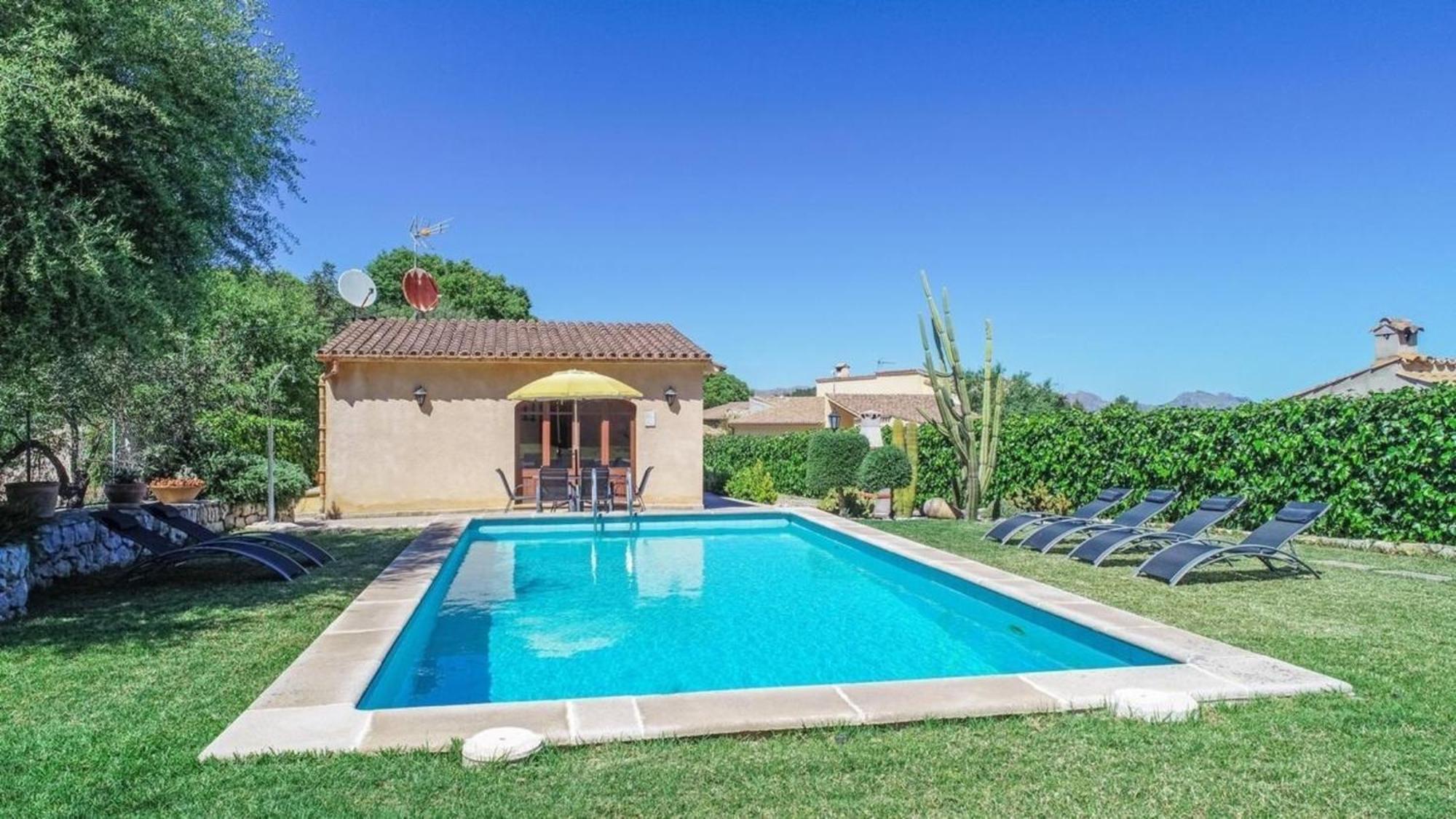 Nettes In Mit Privatem Pool Ferienhaus *